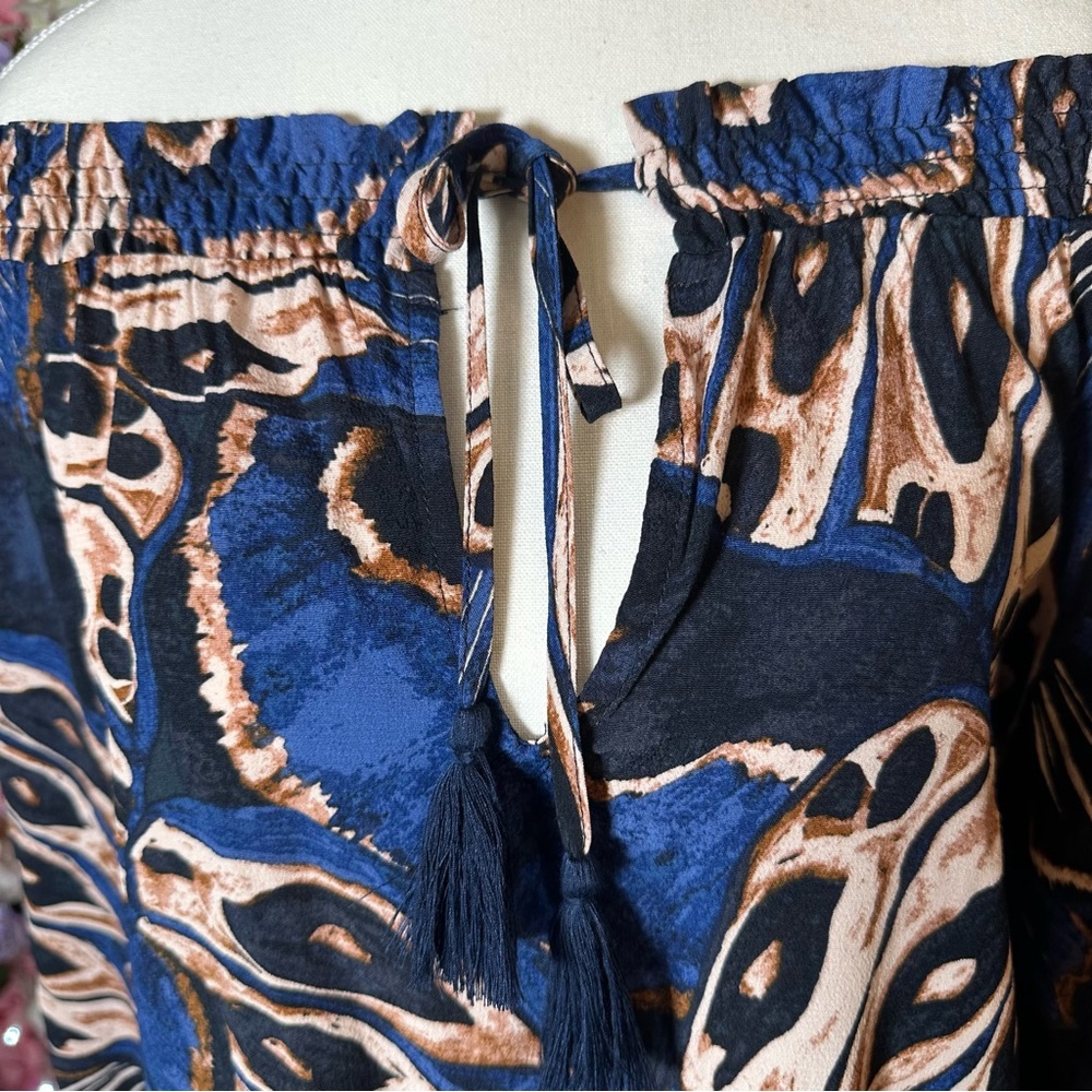 Lovestitch Relaxed Graphic Blouse - Picture 7 of 10
